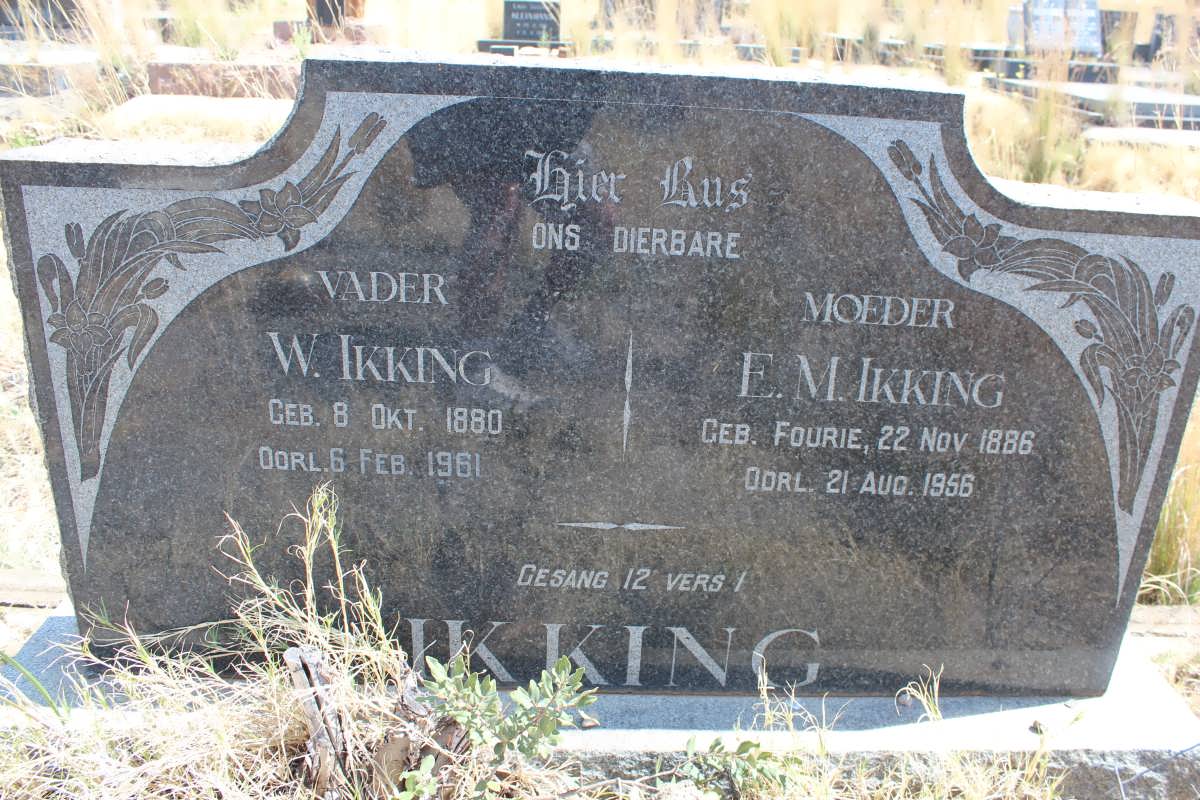 IKKING W. 1880-1961 &amp; E.M. FOURIE 1886-1956