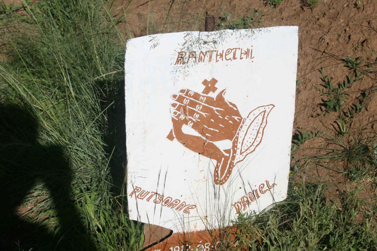 RANTHETHI Putsoane Daniel 1912-??