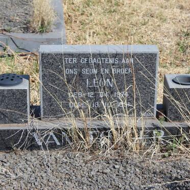 TONDER Leon, van 1974-1991