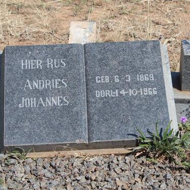 TONDER Andries Johannes, van 1869-1966 &amp; Cornelia Maria STEYN 187?-1964