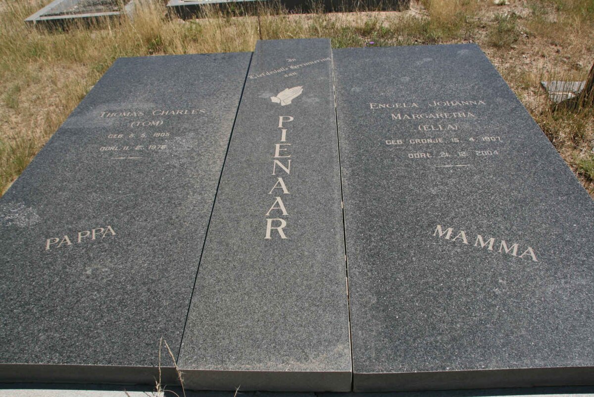 PIENAAR Thomas Charles 1905-1976 &amp; Engela Johanna Magrietha CRONJE 1907-2004