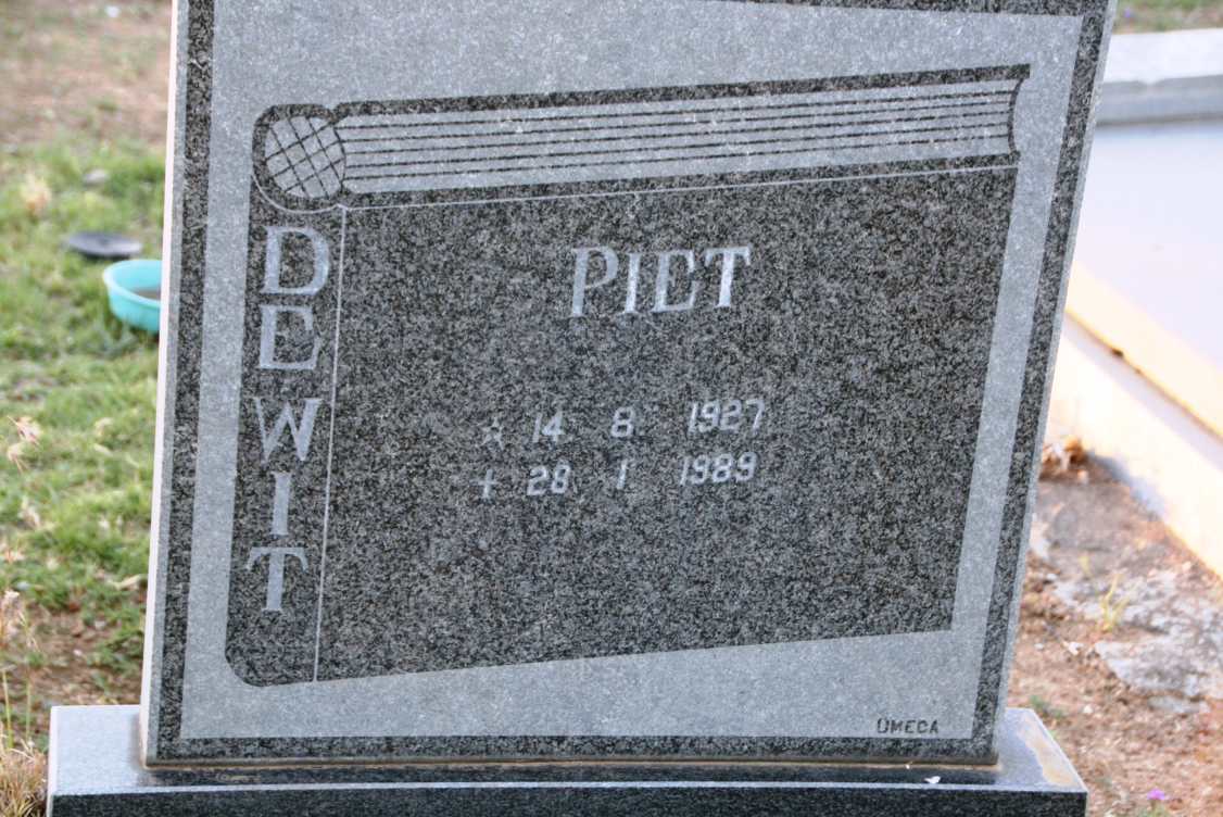 WIT Piet, de 1927-1989