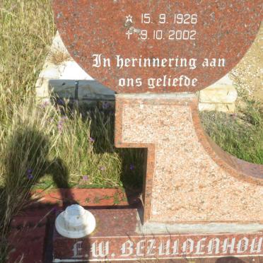 BEZUIDENHOUT E.W. 1926-2002
