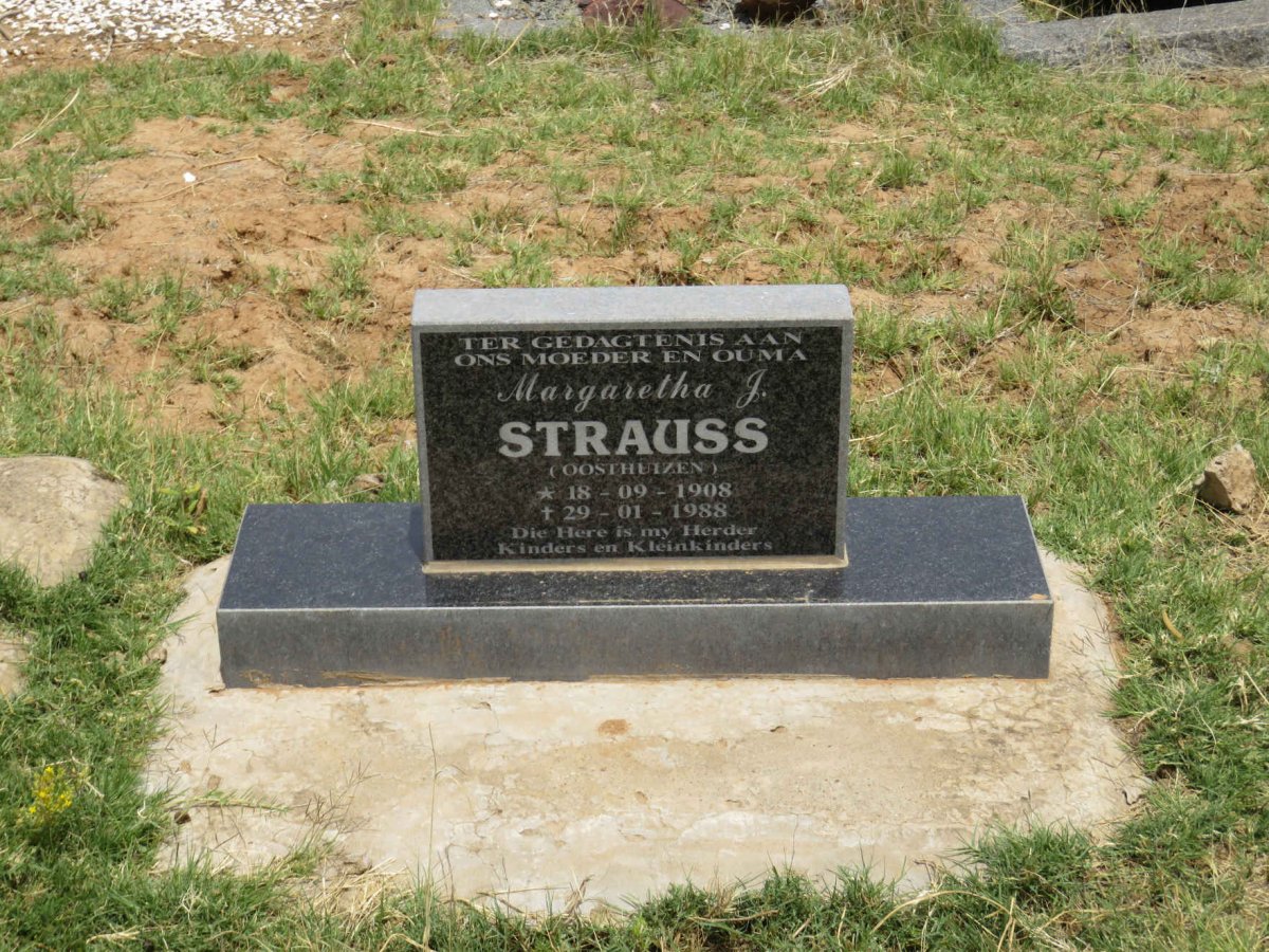 STRAUSS Margaretha J. 1908-1988