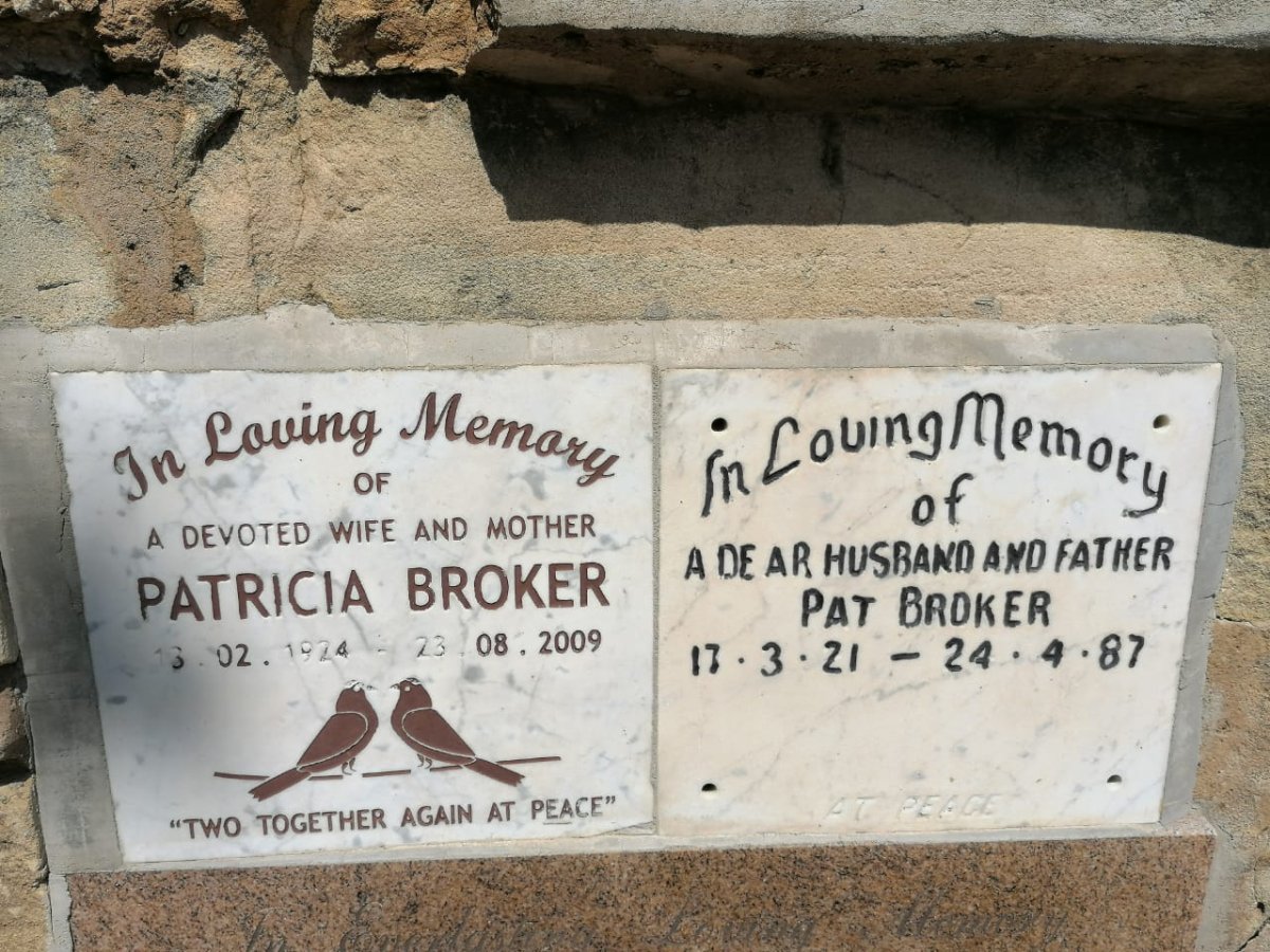 BROKER Pat 1921-1987 :: BROKER Patricia 1924-2009