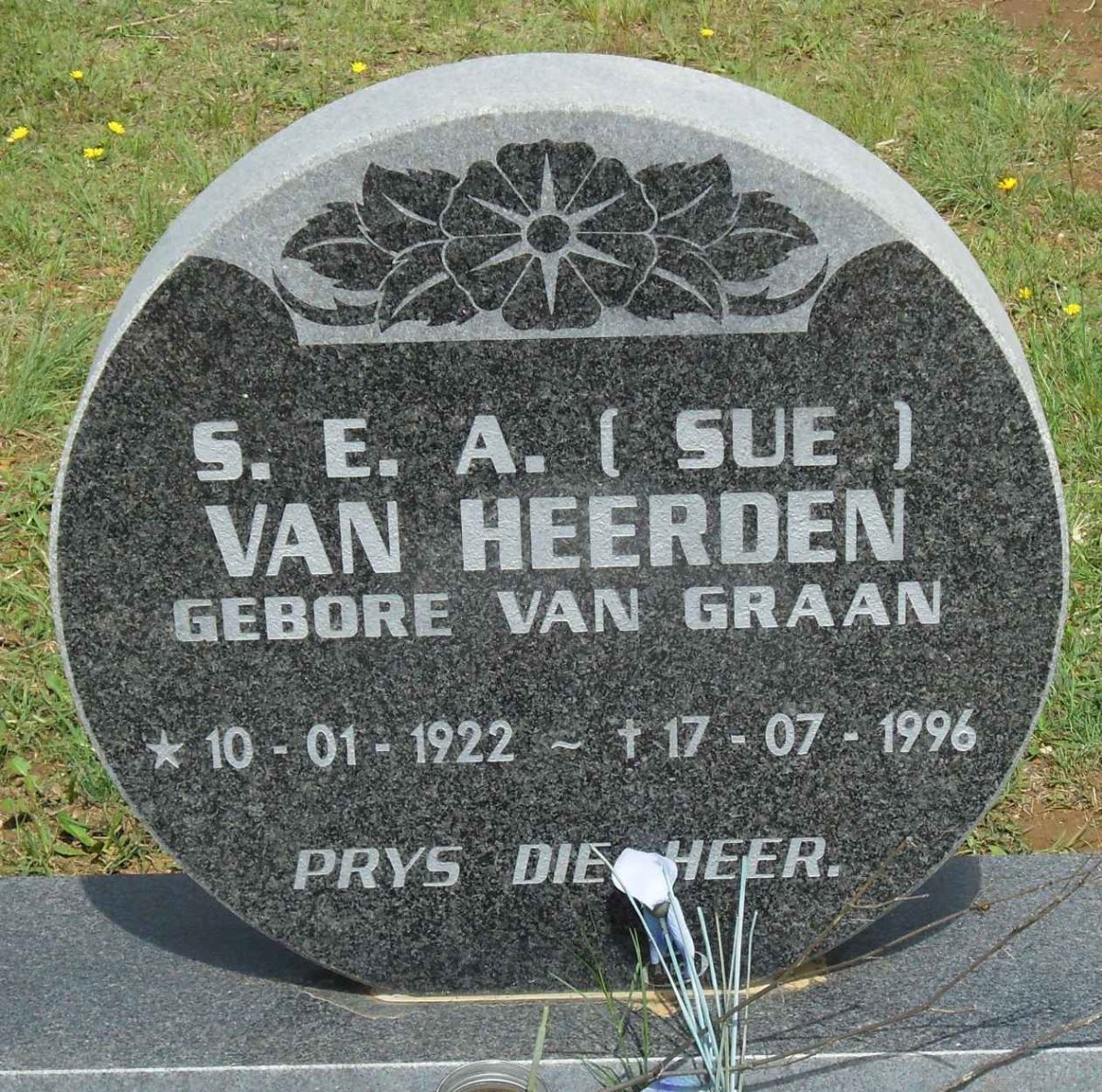 HEERDEN S.E.A., van nee VAN GRAAN 1922-1996
