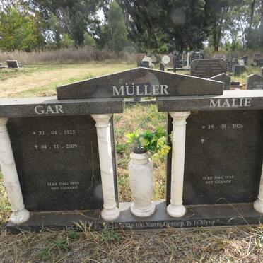 MULLER Gar 1925-2009 & Malie 1926-