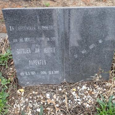 PAPENFUS Gottlieb Jan Hendrik 1921-2011