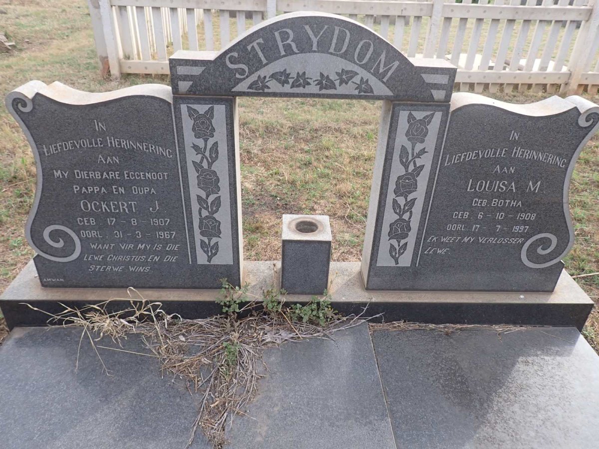 STRYDOM Ockert J. 1907-1967 & Louisa M. BOTHA 1908-1997