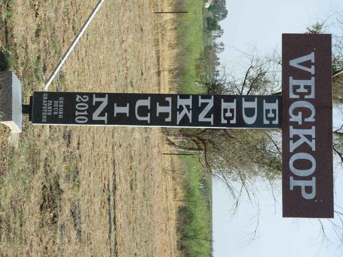 1. Vegkop gedenktuin  2010