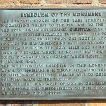 13. Gedenkplaat / Memorial plaque in English