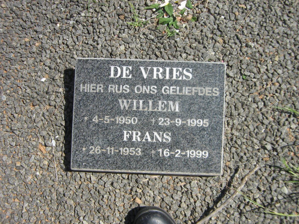VRIES Ignatius Christiaan, de 1922-1987 &amp; Hester Alettha VAN WYK 1925-1959
