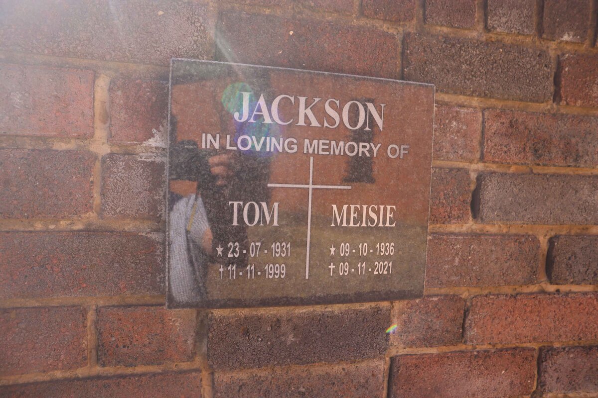 JACKSON Tom 1931-1999 & Meisie 1936-2021