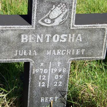 BENTOSHA Julia Margriet 1970-1998
