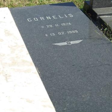 MERWE Gert, van der 1950-1999 &amp; Katy 1939-1999 :: VAN DER MERWE Cornelis 1974-1999 _2