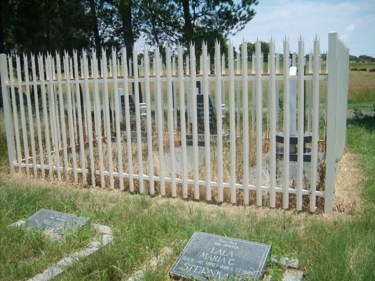 1. Entrance to the Naude cemetery plot