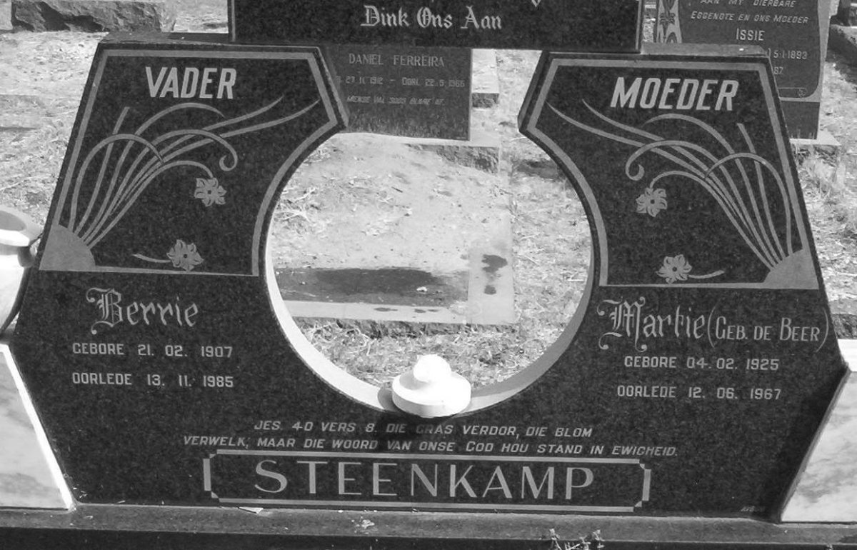 STEENKAMP Berrie 1907-1985 &amp; Martie DE BEER 1925-1967