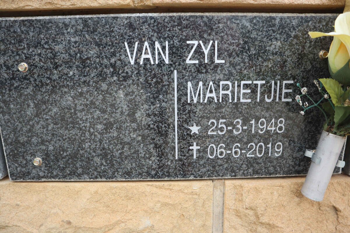 ZYL Marietjie, van 1948-2019