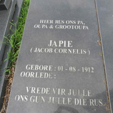 TALJAARD Jacob Cornelis 1912- &amp; Fienie GROBLER 1917-2009