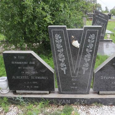 ZYL Albertus Hermanus, van 1941-1981 &amp; Stephanus Philippus 1944-2012
