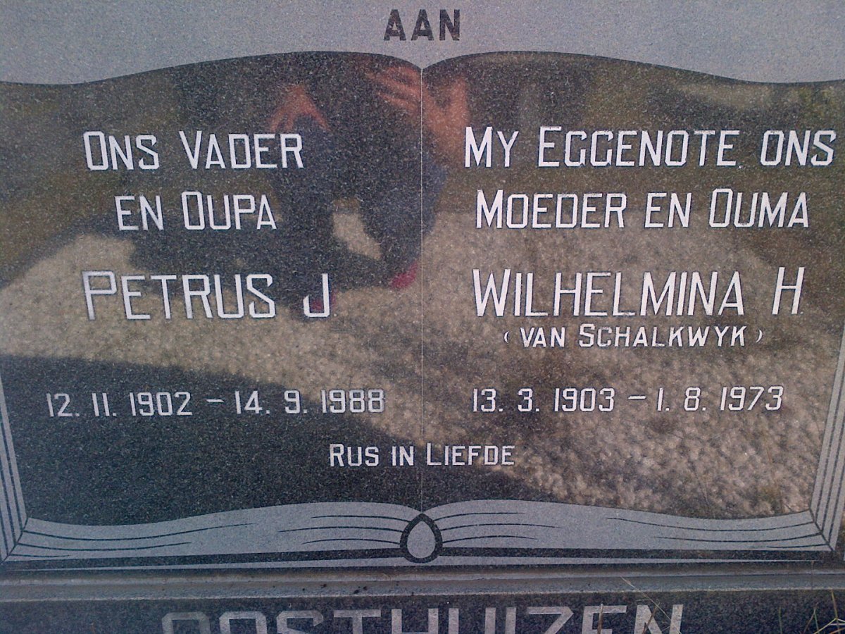 OOSTHUIZEN Petrus J. 1902-1988 &amp; Wilhelmina H. VAN SCHALKWYK 1903-1973