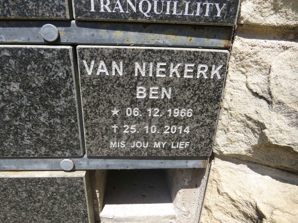 NIEKERK Ben, van 1966-2014