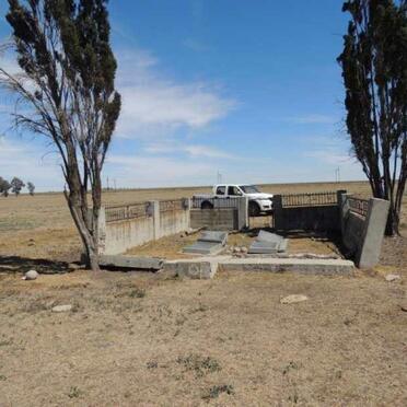 Free State, KOPPIES district, Marseilles 87, Retreat, farm cemetery