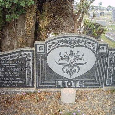 LOOTS Pieter Johannes 1898-1957 &amp; Elsie Catharina V.D. WESTHUIZEN 1897-1984 