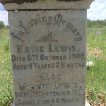 LEWIS Katie -1900 :: LEWIS Winnie -1901