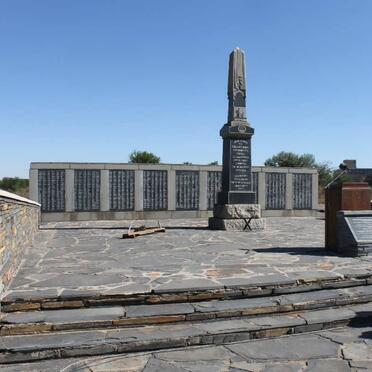 001. Concentration camp memorial plaques / Konsentrasiekamp-gedenkstene