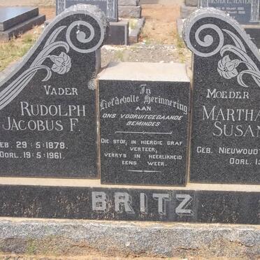 BRITZ Rudolph Jacobus F. 1878-1961 &amp; Martha Susanna NIEUWOUDT 188?-1955