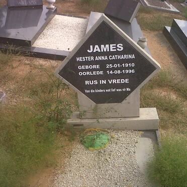 JAMES Hester Anna Catharina 1910-1996