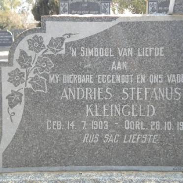 KLEINGELD Andries Stefanus 1903-1957 &amp; Elsie Petronella Maria Susanna VAN DEN HEEVER 1912-1984