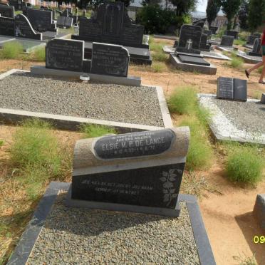 LANGE Elsie M.P., de 1933-1972