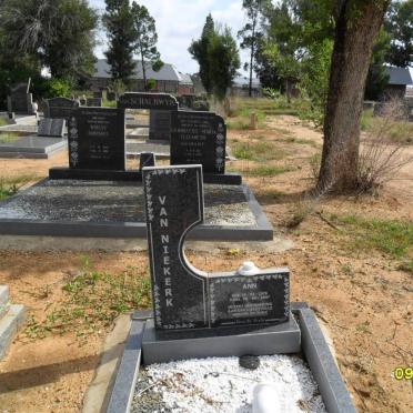 NIEKERK Ann, van 1926-2007