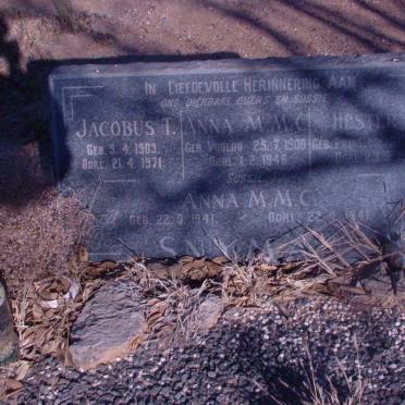 SNYMAN Jacobus T. 1903-1971 &amp; Anna M.M.C. VOSLOO 1906-1946 :: SNYMAN Hester nee PRINSLOO ?-? :: SNYMAN Anna M.M.C. 1941-1941