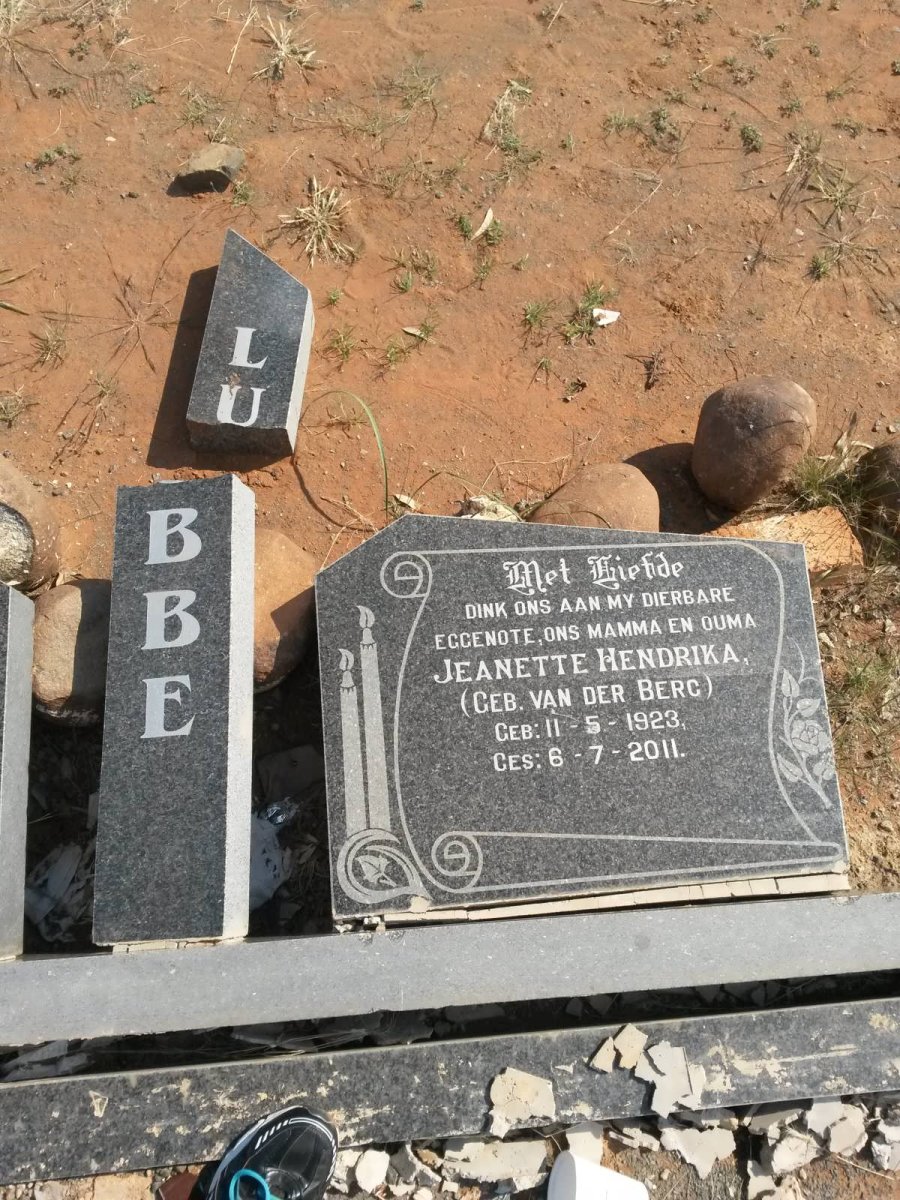 LUBBE Jeanette Hendrika nee VAN DER BERG 1923-2011