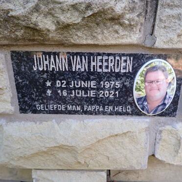 HEERDEN Juhann, van 1975-2021