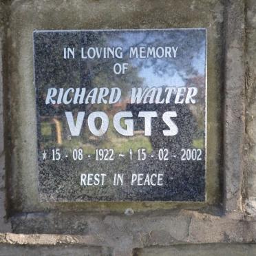 VOGTS Richard Walter 1922-2002