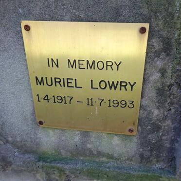 LOWRY Muriel 1917-1993