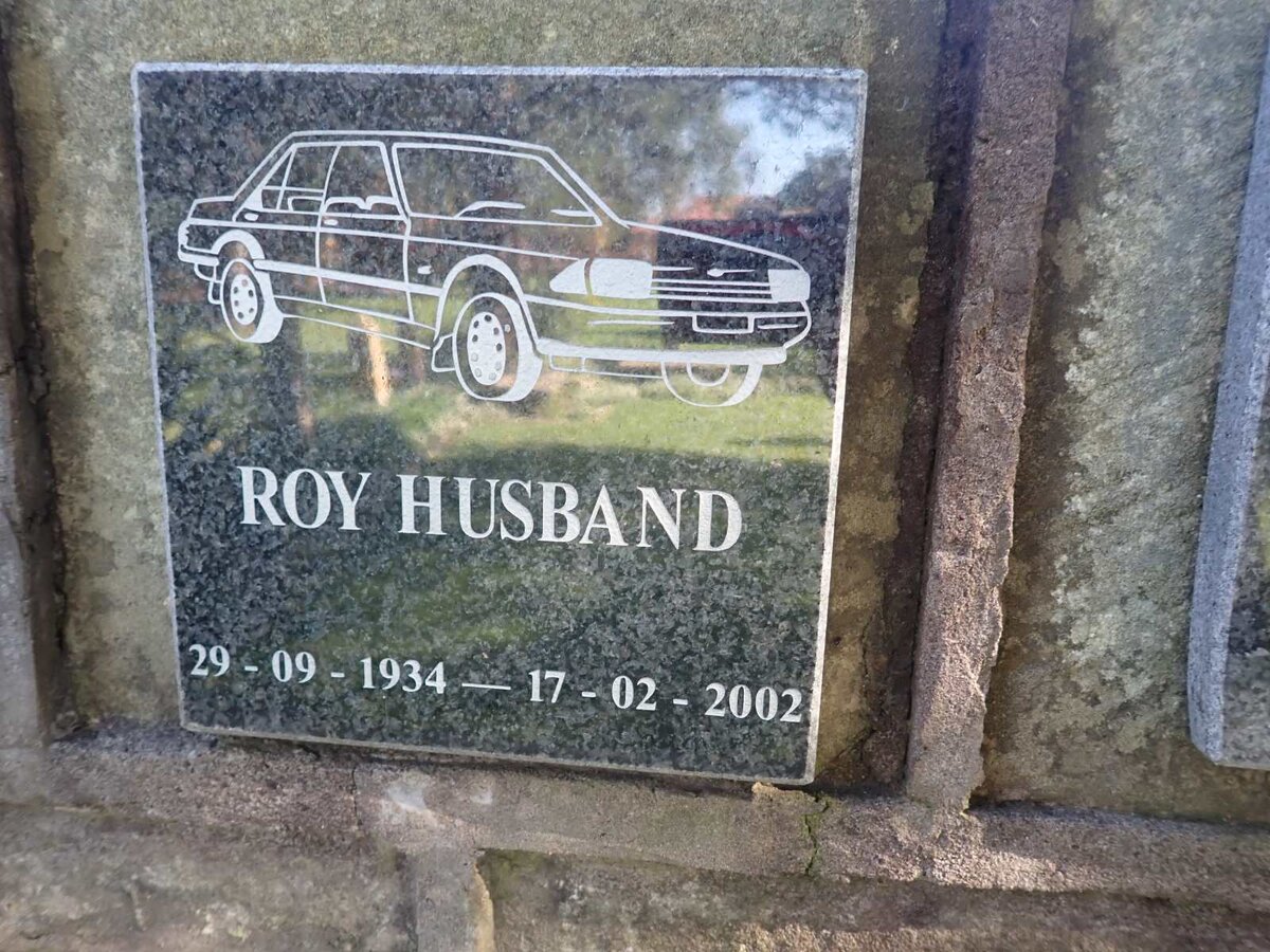 HUSBAND Roy 1934-2002