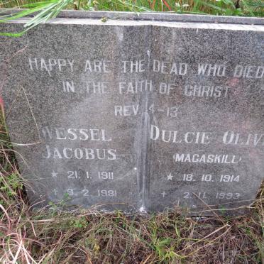 ? Wessel Jacobus 1911-1981 & Dulcie Olive MACASKILL 1914-1993