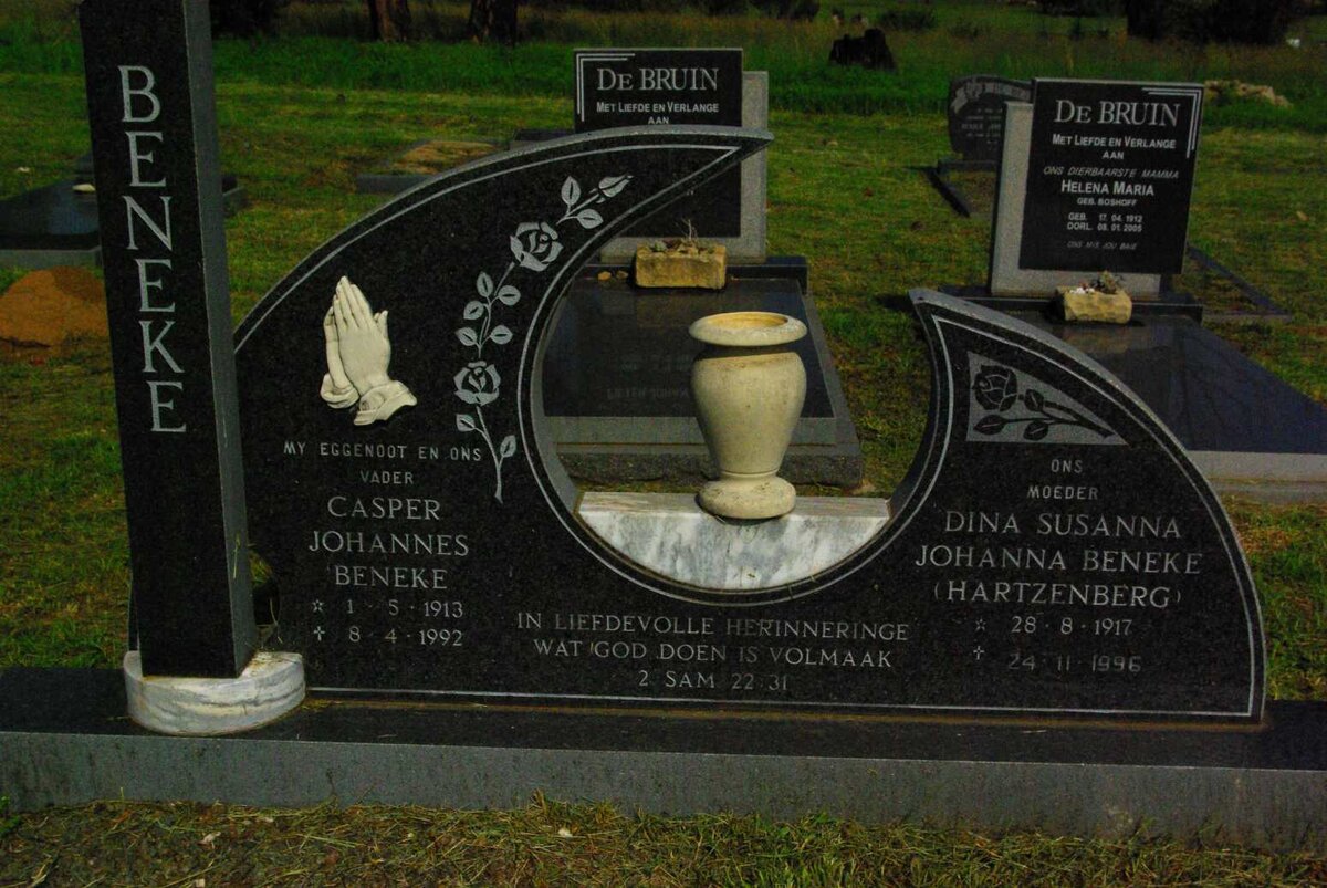 BENEKE Casper Johannes 1913-1992 &amp; Dina Susanna Johanna HARTZENBERG 1917-1996