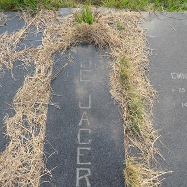 JAGER Robert B., de 1907-1982 & Emma F. 1914-1995 _1