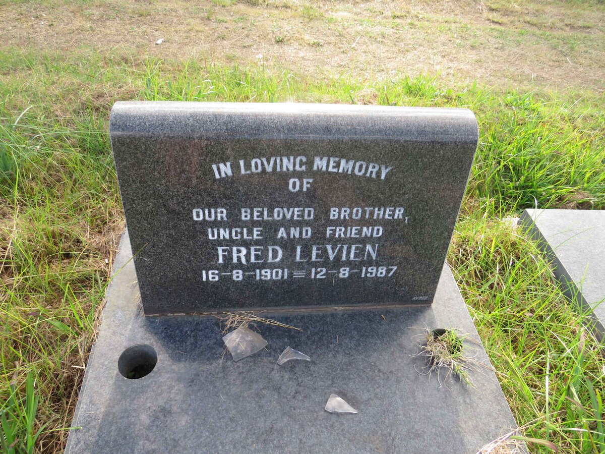 LEVIEN Fred 1901-1987