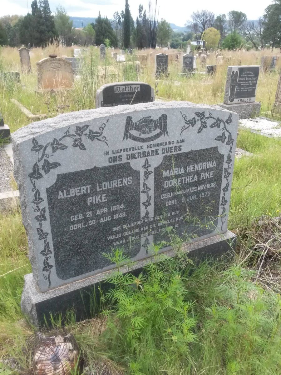 PIKE Lourens 1884-1948 &amp; Maria Hendrina Dorethea 1885-1973