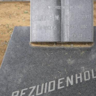 BEZUIDENHOUT Aletta M. nee DU PREEZ 1897-1982