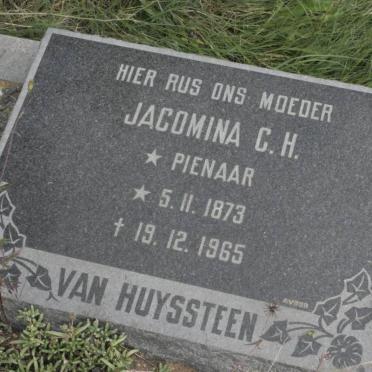 HUYSSTEEN Jacomina C.H., van nee PIENAAR 1873-1965 