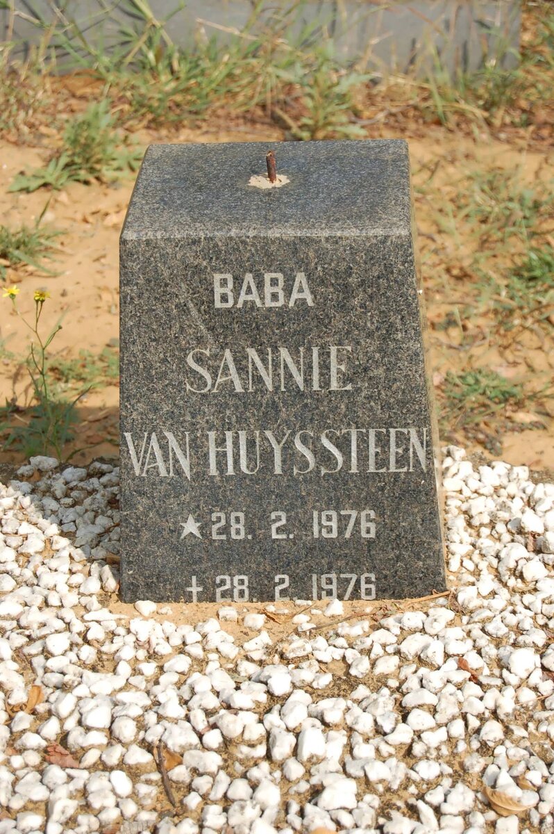 HUYSSTEEN Sannie, van 1976-1976