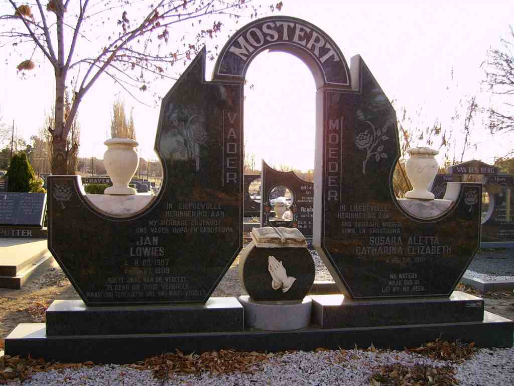 MOSTERT Jan Lowies 1907-1989 &amp; Susara Aletta Catharina Elizabeth 1911-